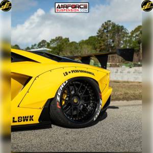 LAMBORGHINI AVENTADOR AIR STRUTS AIRFORCESUSPENSION.COM
